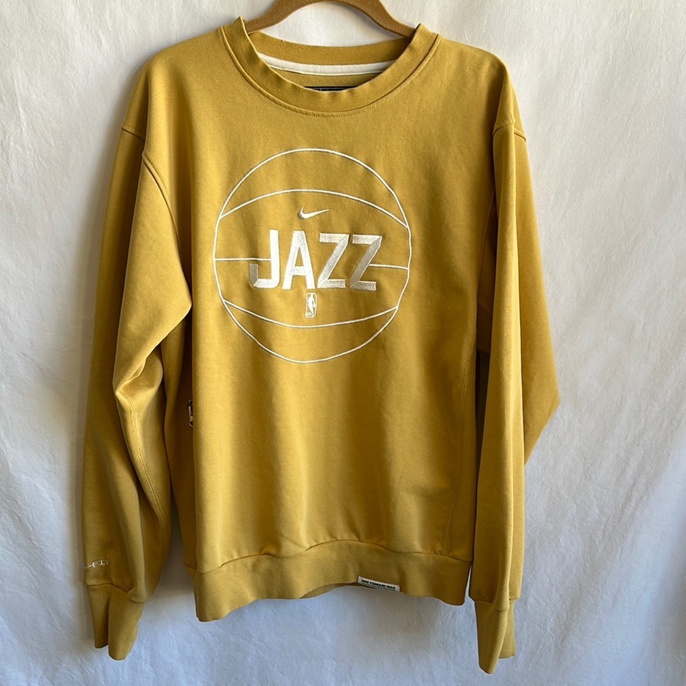 Nike gold Utah Jazz NBA Authentics standard issue travel pullover, size S